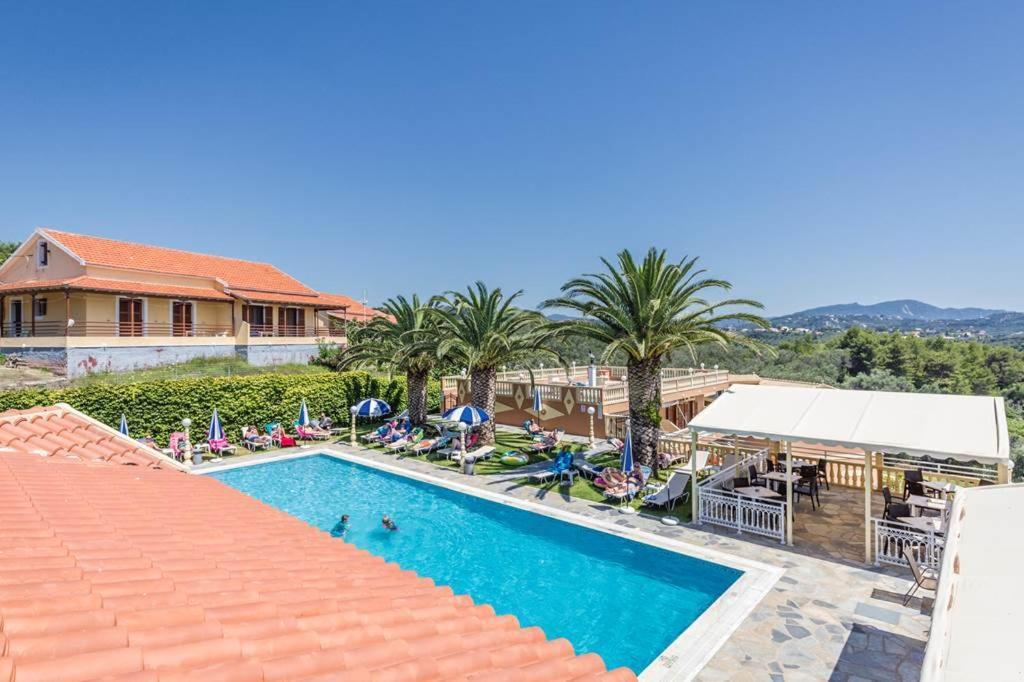 Kapetanios Apartments Agios Stefanos Avliotes  Exterior photo